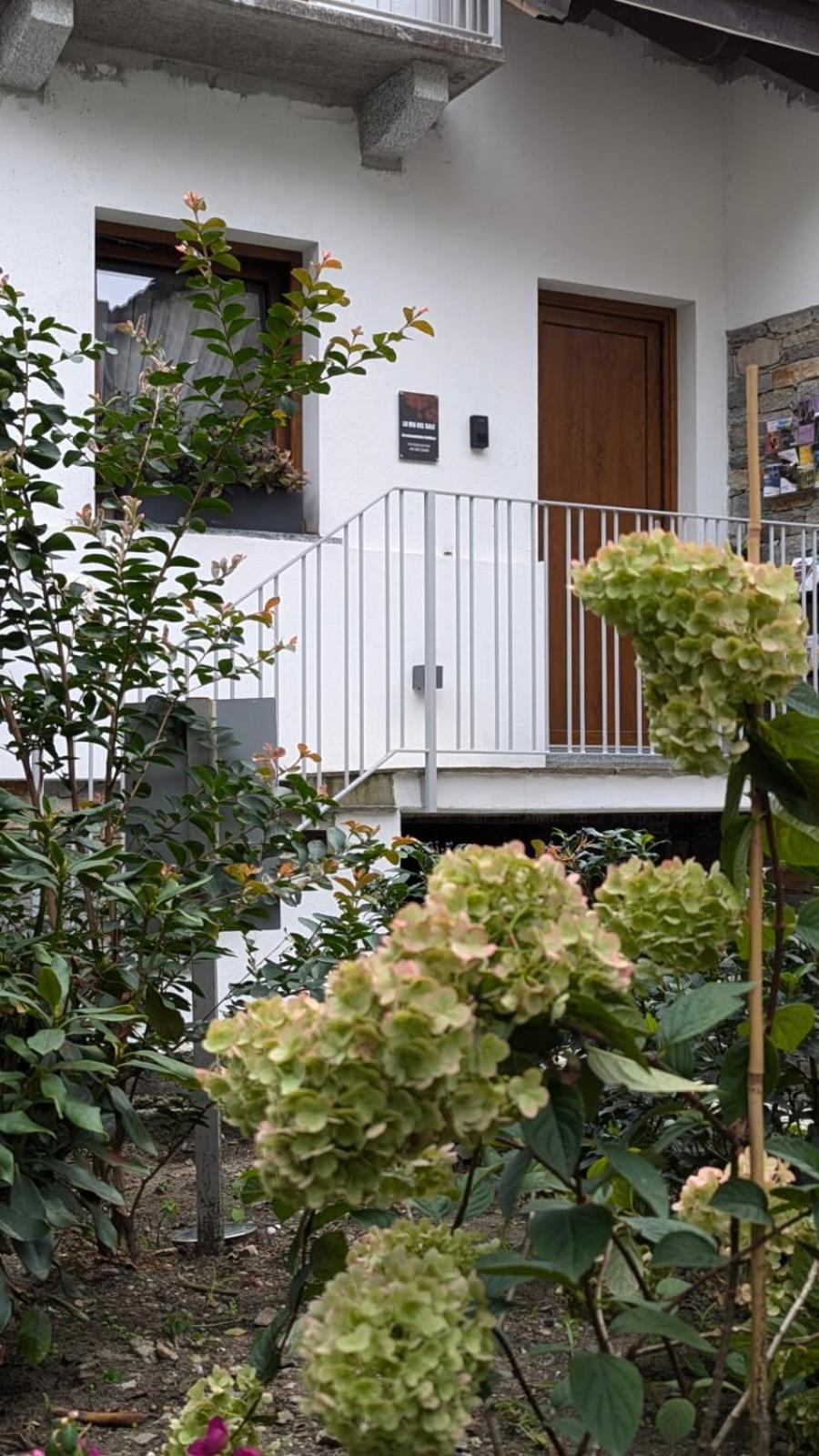 La Via Del Sale Accommodations Holidays Домодоссола Экстерьер фото
